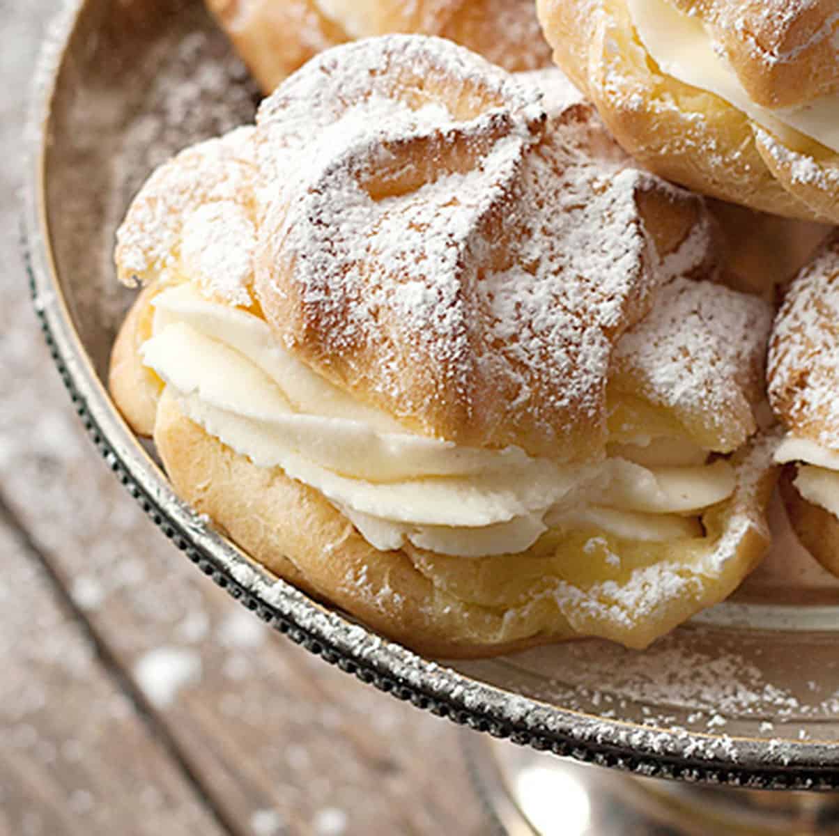 Master Cannoli Cream Puffs: Best of Italian & Cream Puff Worlds